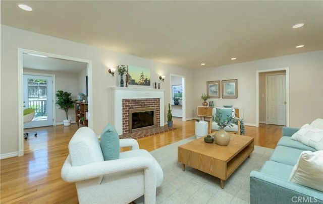 2363 Rockdell Street, La Crescenta, CA 91214