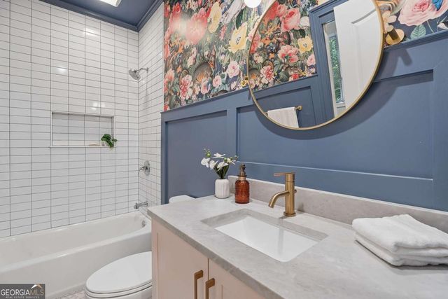 2094 Azalea Circle, Decatur, GA 30033