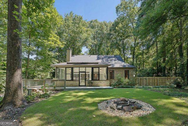2094 Azalea Circle, Decatur, GA 30033