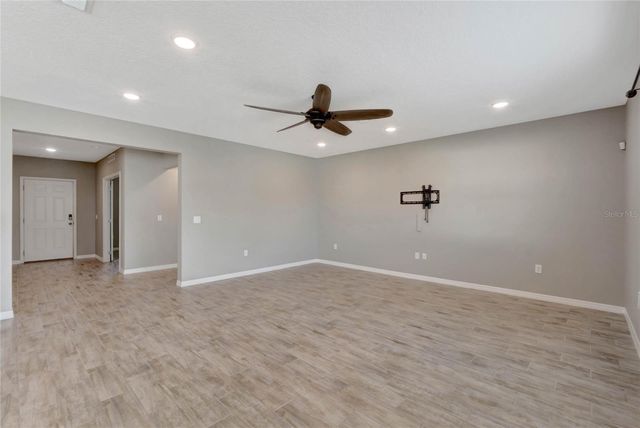 1921 BELL CREEK LOOP, Fruitland Park, FL 34731