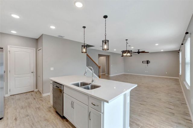 1921 BELL CREEK LOOP, Fruitland Park, FL 34731