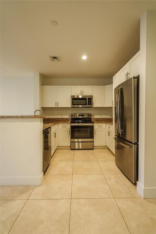 1091 Galiano St 102, Coral Gables, FL 33134