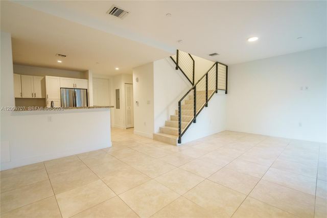 1091 Galiano St 102, Coral Gables, FL 33134