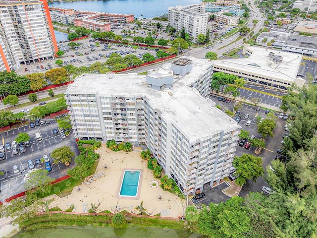 1300 NE Miami Gardens Dr 711E, Miami, FL 33179