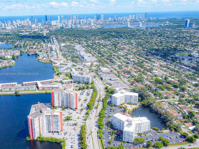 1300 NE Miami Gardens Dr 711E, Miami, FL 33179