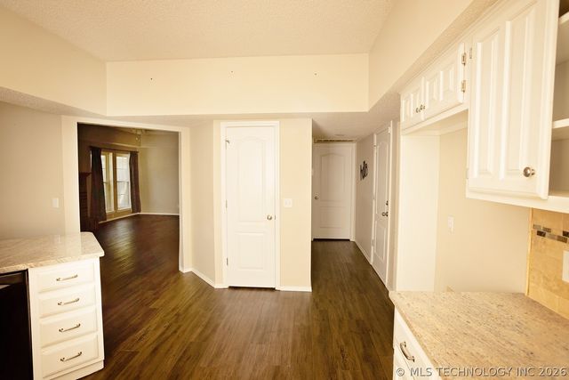 904 N Hemlock Avenue, Broken Arrow, OK 74012