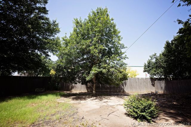 904 N Hemlock Avenue, Broken Arrow, OK 74012