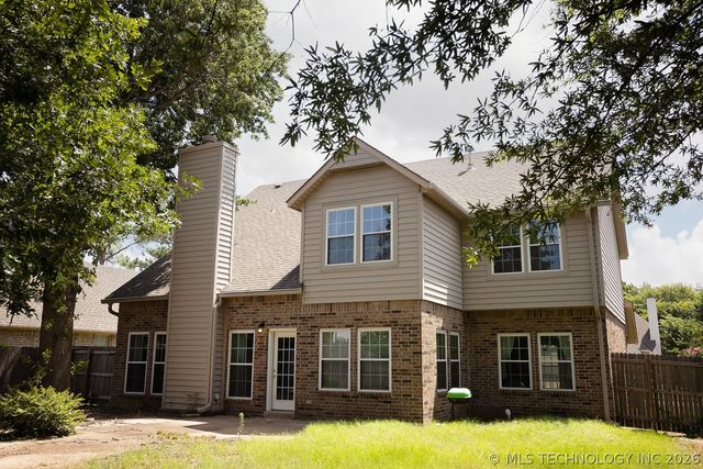 904 N Hemlock Avenue, Broken Arrow, OK 74012
