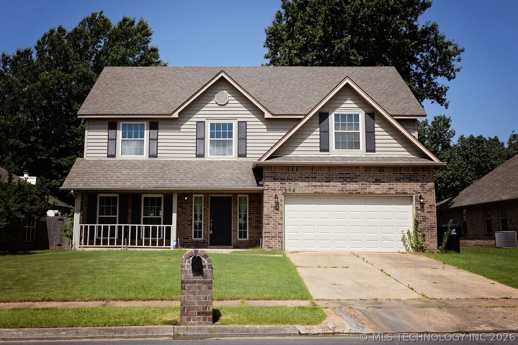 904 N Hemlock Avenue, Broken Arrow, OK 74012