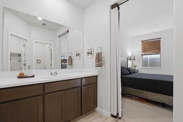 5567 Harcrest Dr, Marysville, CA 95901