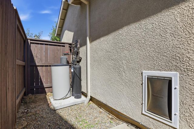 5567 Harcrest Dr, Marysville, CA 95901