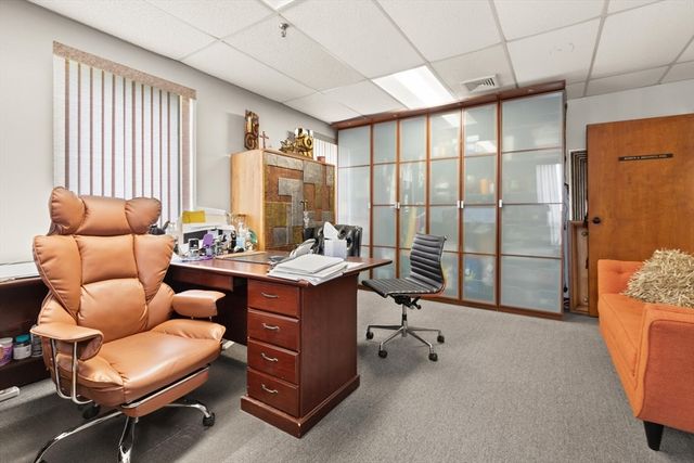 36 Commerce Way, Woburn, MA 01801