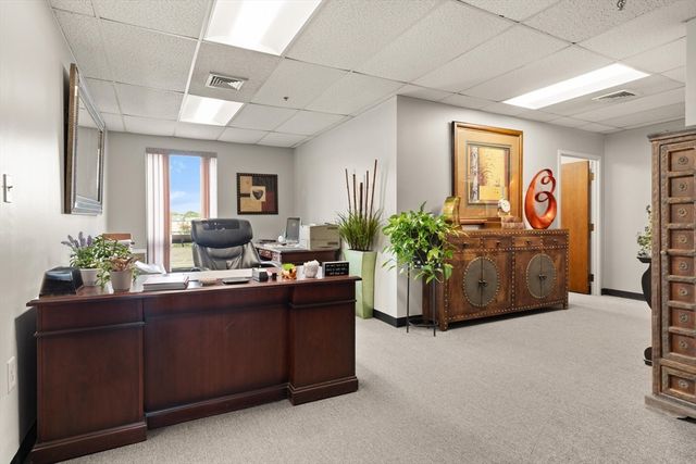 36 Commerce Way, Woburn, MA 01801