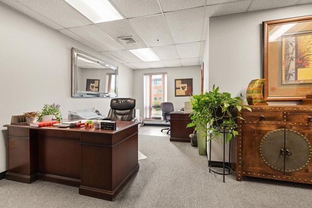 36 Commerce Way, Woburn, MA 01801