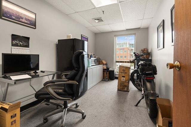 36 Commerce Way, Woburn, MA 01801