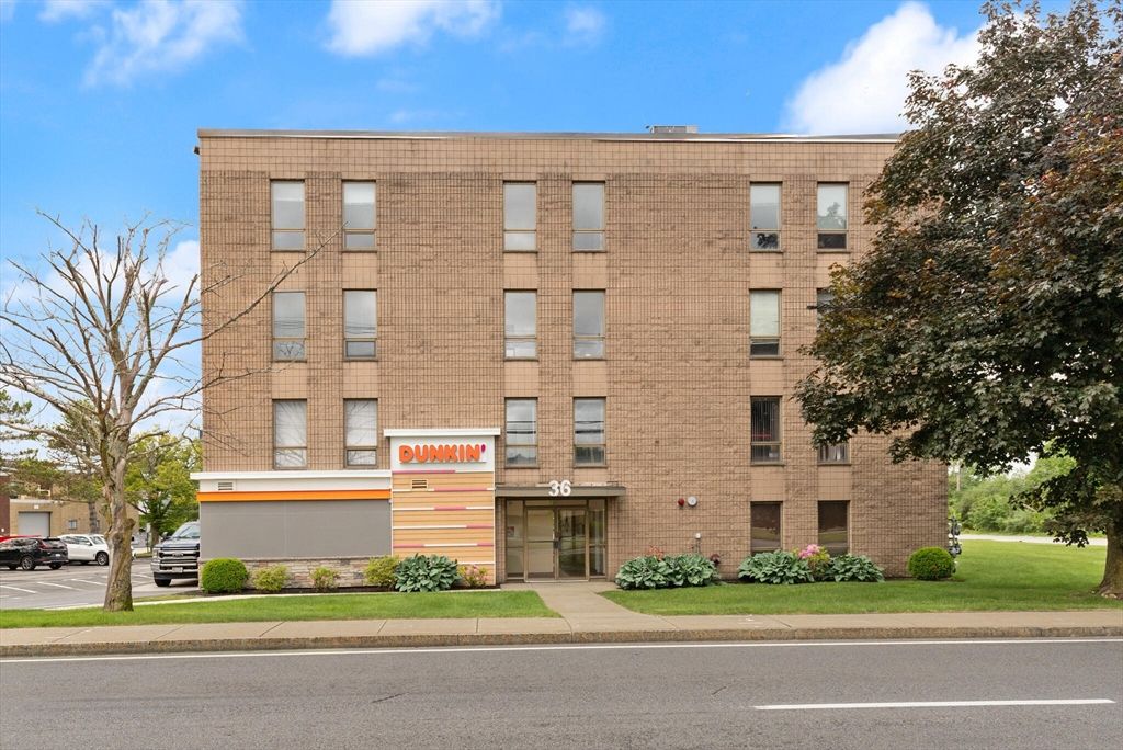 36 Commerce Way, Woburn, MA 01801