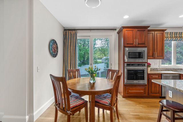 10 Heritage Ln, Cohasset, MA 02025