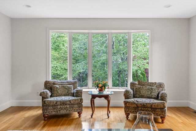 10 Heritage Ln, Cohasset, MA 02025