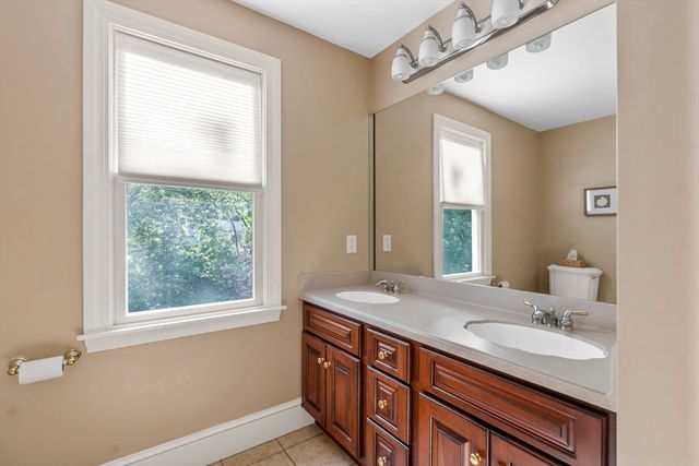 10 Heritage Ln, Cohasset, MA 02025
