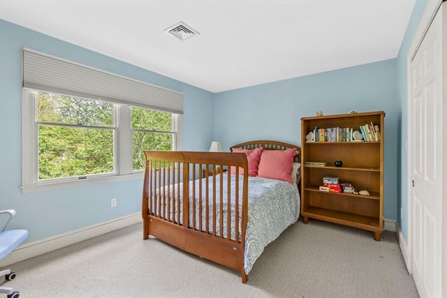 10 Heritage Ln, Cohasset, MA 02025