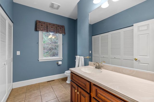 10 Heritage Ln, Cohasset, MA 02025