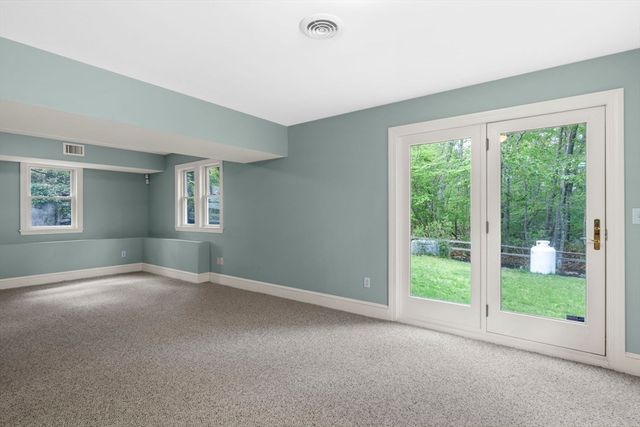 10 Heritage Ln, Cohasset, MA 02025