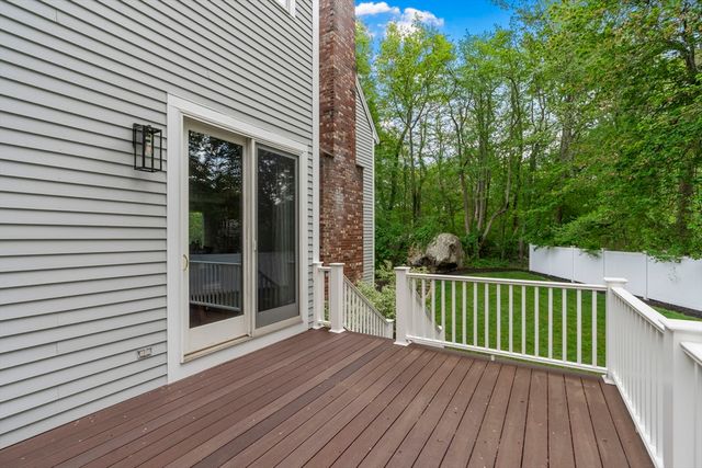10 Heritage Ln, Cohasset, MA 02025