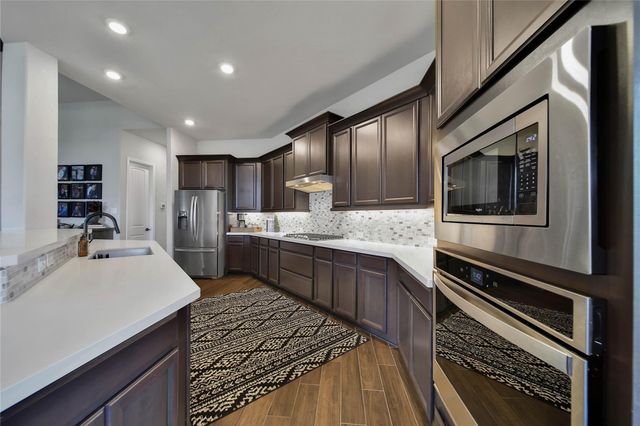 20206 Mahogany Bay Lane, Tomball, TX 77377