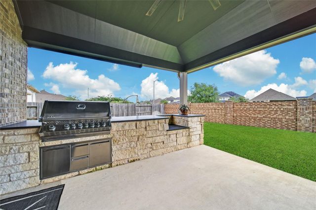 20206 Mahogany Bay Lane, Tomball, TX 77377