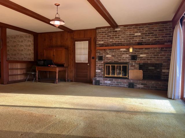812 HILLCREST DR, Staunton, VA 24401