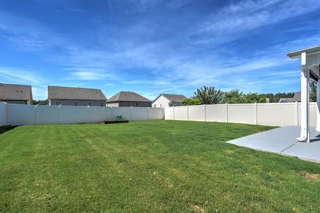 665 Highgarden Lane, Boiling Springs, SC 29316