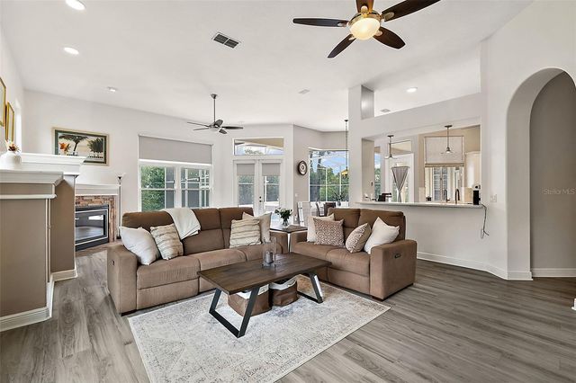 9537 CASTLEFORD POINT, Orlando, FL 32836