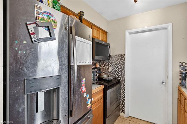 208 Norwich AVE, Lehigh Acres, FL 33936