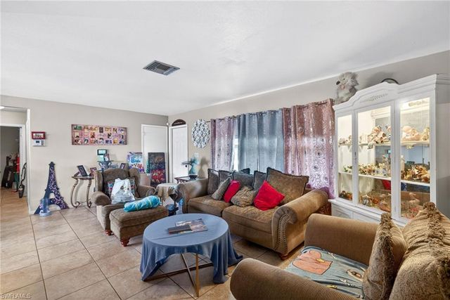 208 Norwich AVE, Lehigh Acres, FL 33936