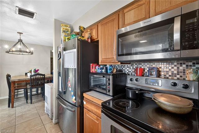 208 Norwich AVE, Lehigh Acres, FL 33936