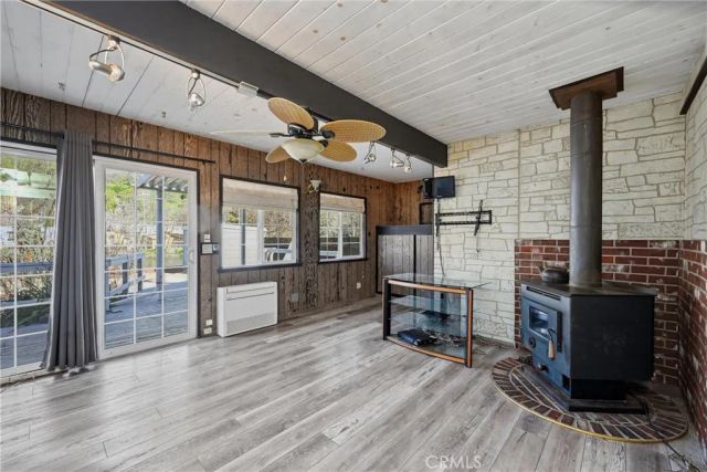 12762 Shoreview Drive, Clearlake Oaks, CA 95423