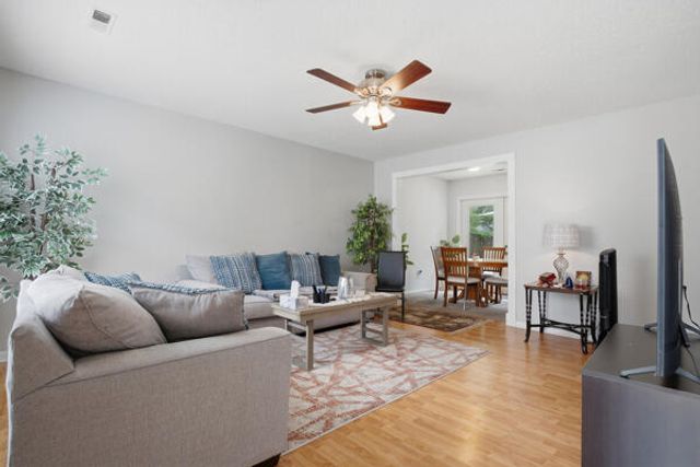 121 Trickle Drive, Summerville, SC 29483