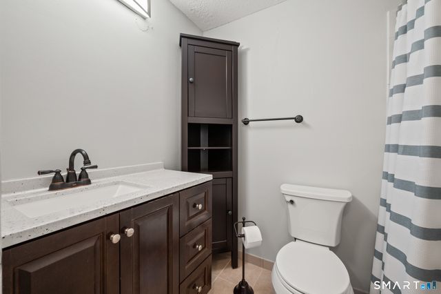 18 Dutton Place Way 18, Glastonbury, CT 06033