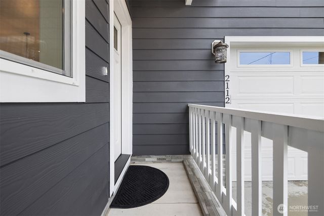 2112 SW 103rd Place, Seattle, WA 98146