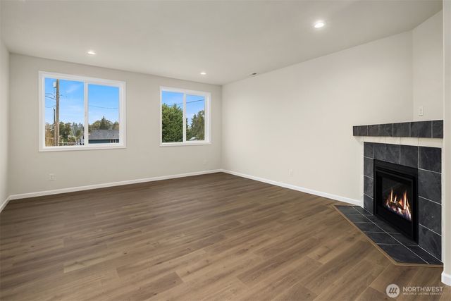 2112 SW 103rd Place, Seattle, WA 98146