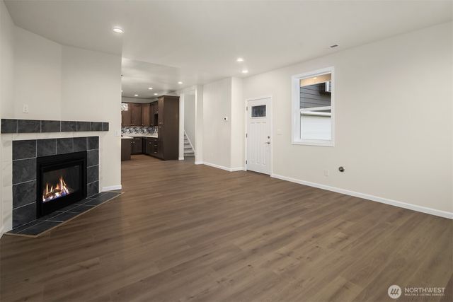 2112 SW 103rd Place, Seattle, WA 98146