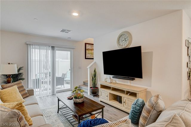 2872 Atomic Tangerine Way 4, Las Vegas, NV 89183