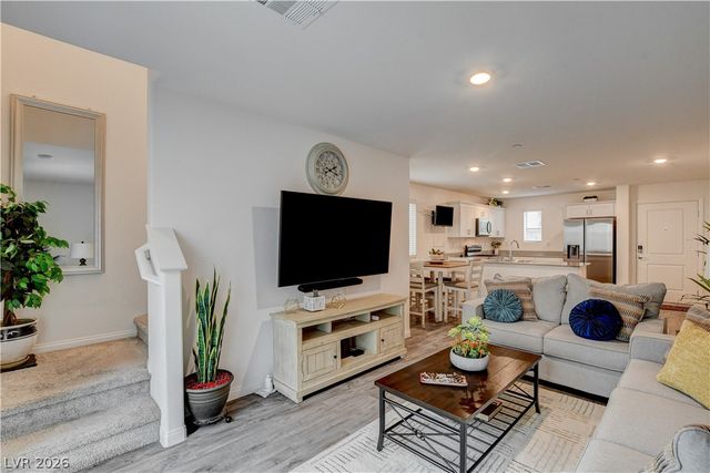 2872 Atomic Tangerine Way 4, Las Vegas, NV 89183