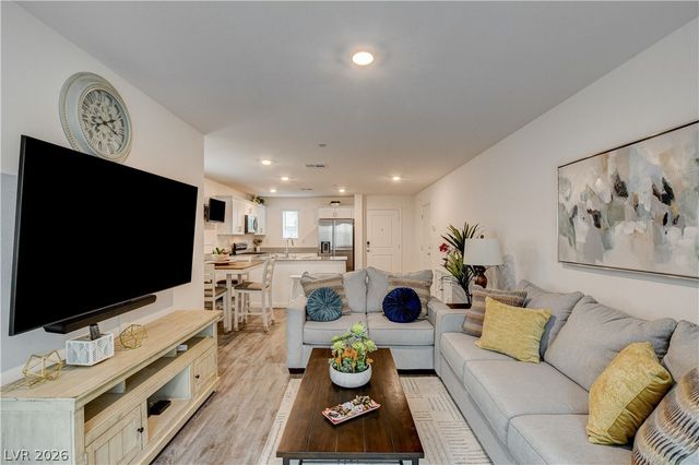 2872 Atomic Tangerine Way 4, Las Vegas, NV 89183