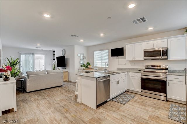 2872 Atomic Tangerine Way 4, Las Vegas, NV 89183