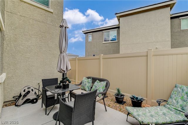 2872 Atomic Tangerine Way 4, Las Vegas, NV 89183