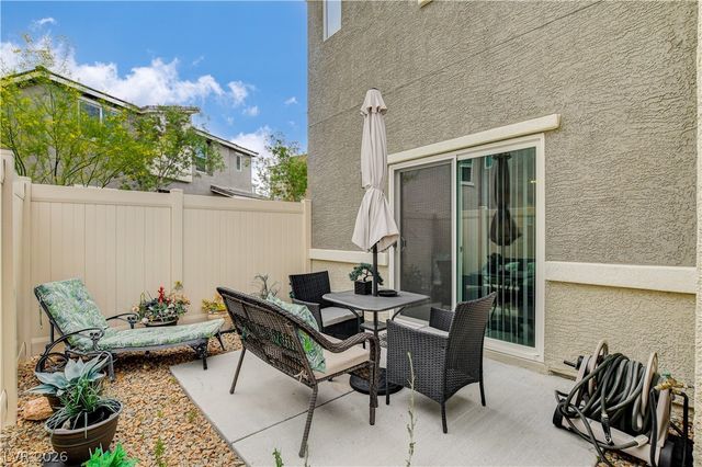 2872 Atomic Tangerine Way 4, Las Vegas, NV 89183