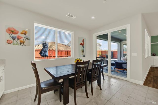 707 Blake Rd, Vacaville, CA 95687