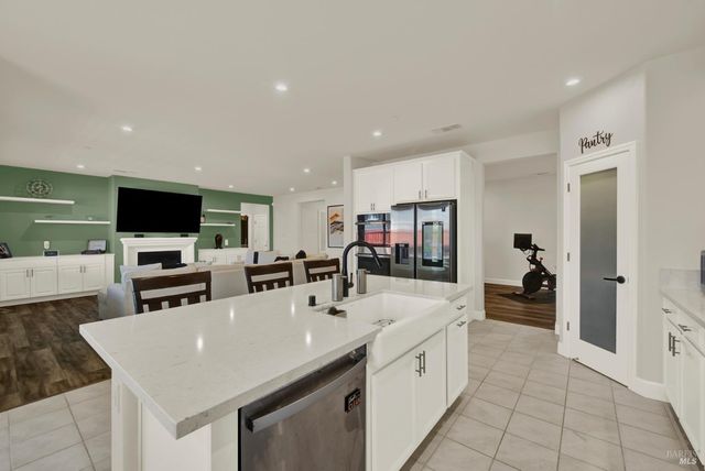 707 Blake Rd, Vacaville, CA 95687