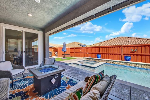 707 Blake Rd, Vacaville, CA 95687